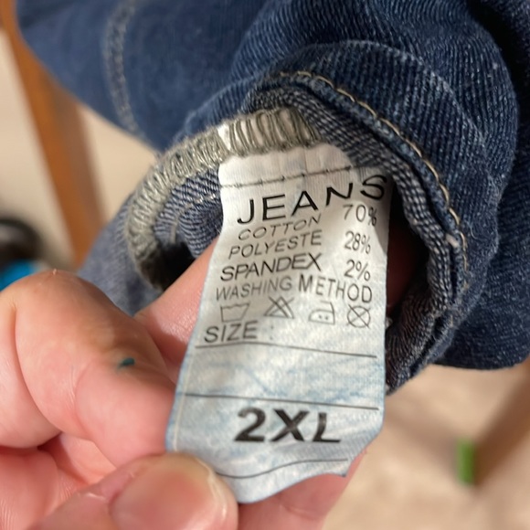 Woman’s Overall Dress - Picture 3 of 6